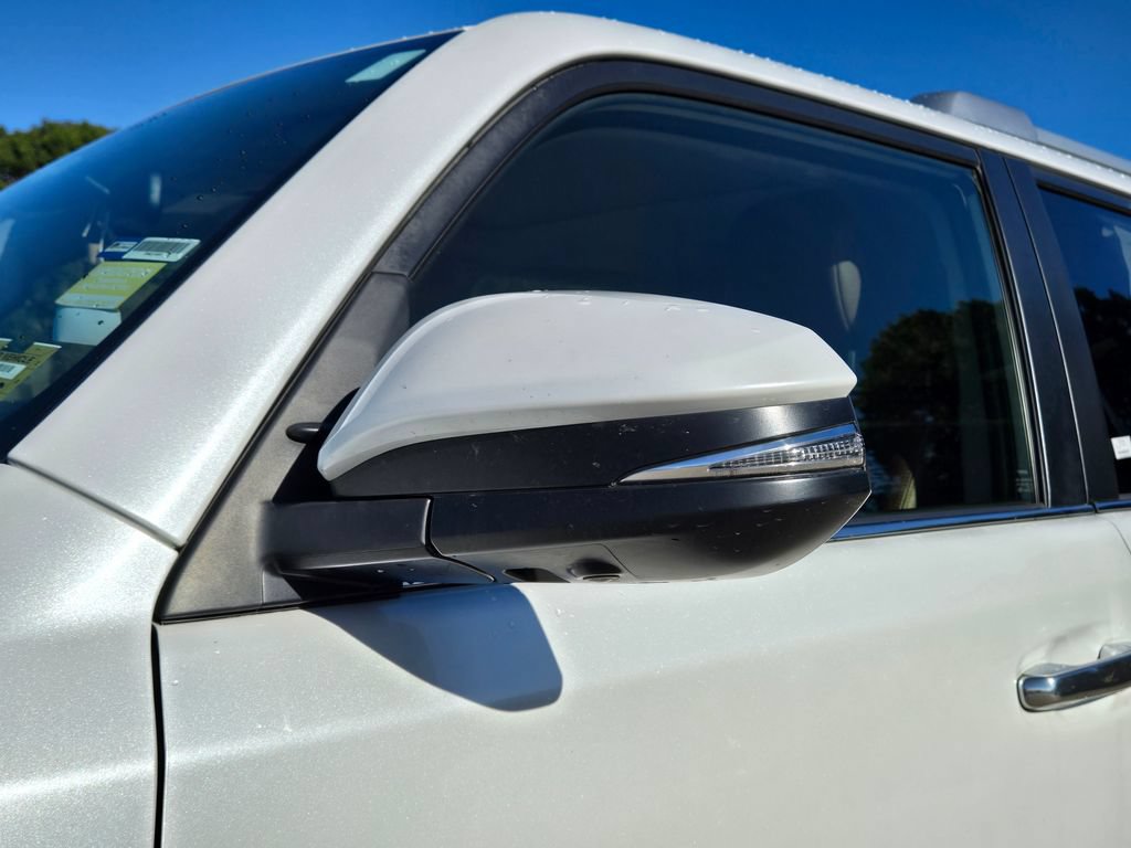 Used 2024 Toyota 4Runner Limited AWD/4WD image 11