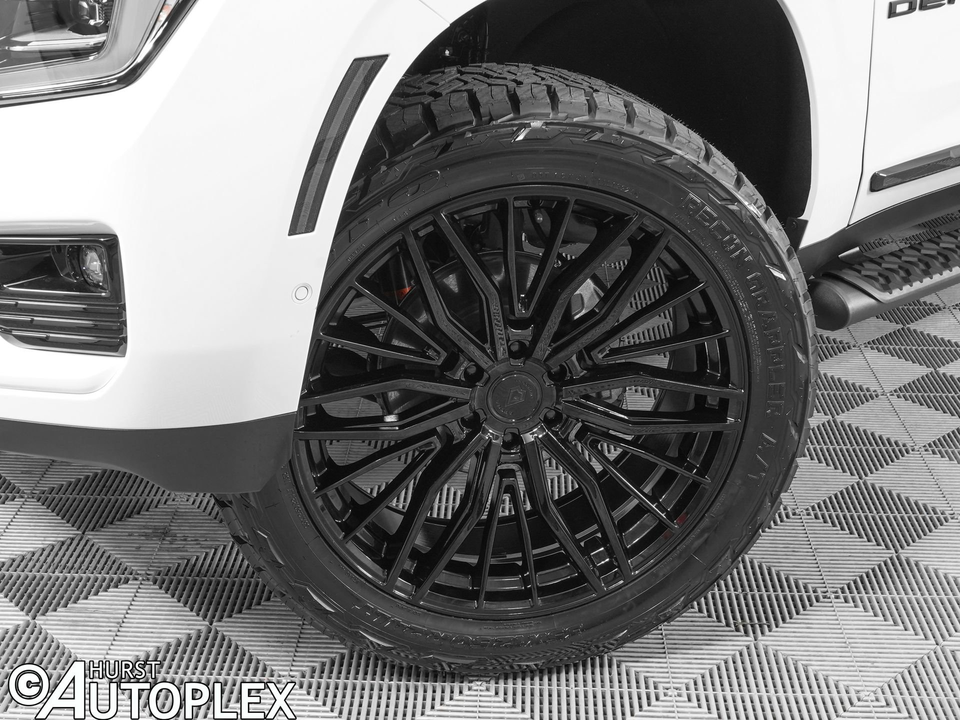 Used 2026 GMC Yukon Denali image 32