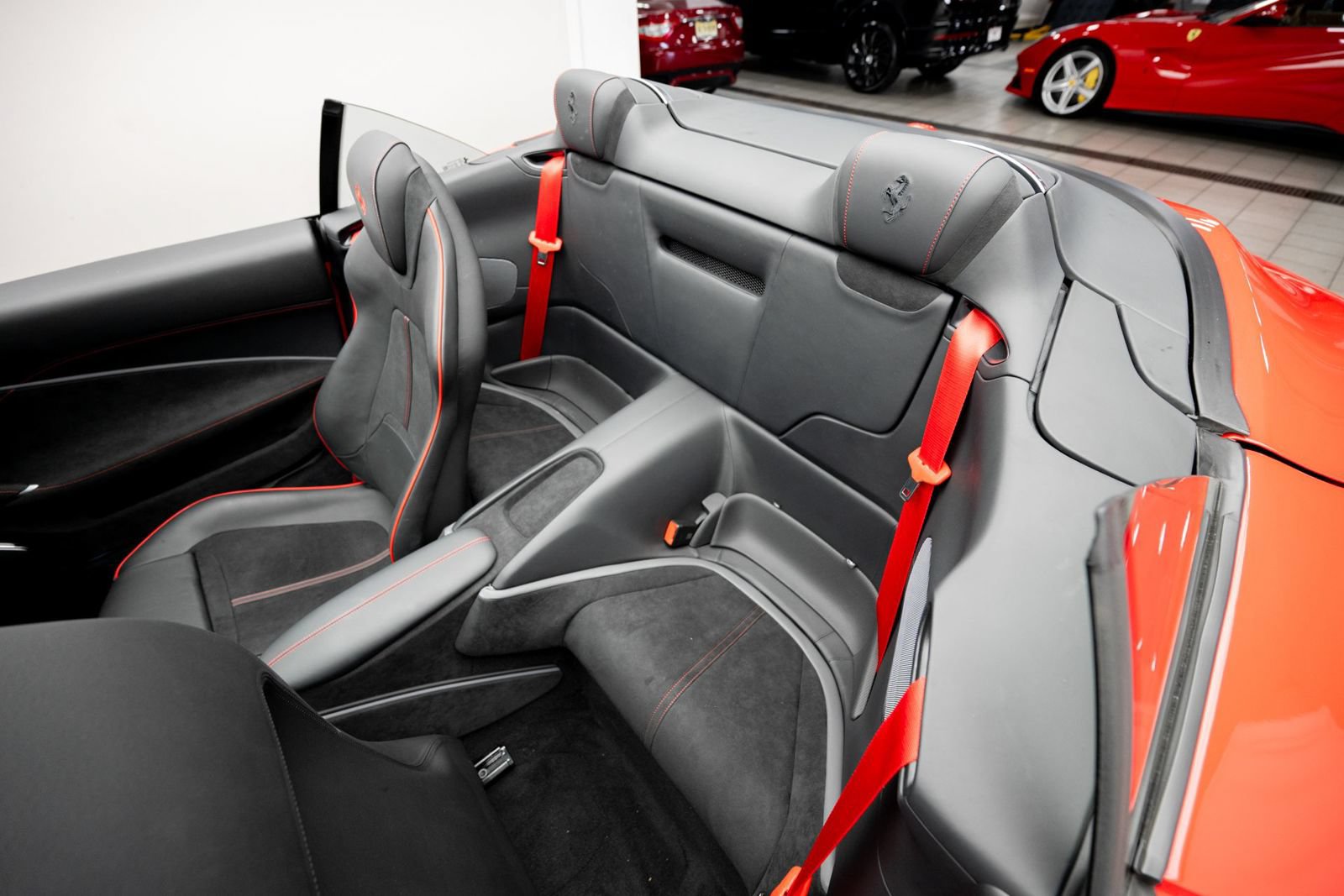 Used 2026 Ferrari Roma Spider RWD image 25