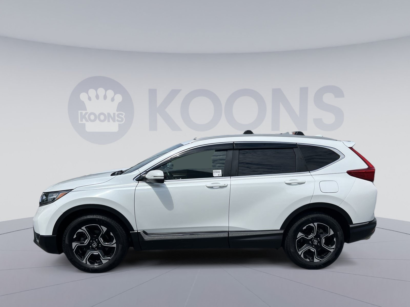 Used 2019 Honda CR-V Touring image 2