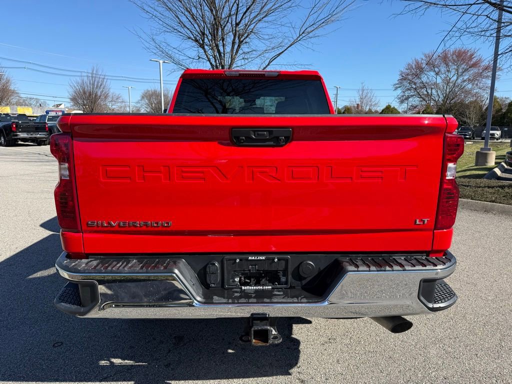 Used 2025 Chevrolet Silverado 2500 LT w/ Convenience Package AWD/4WD image 4