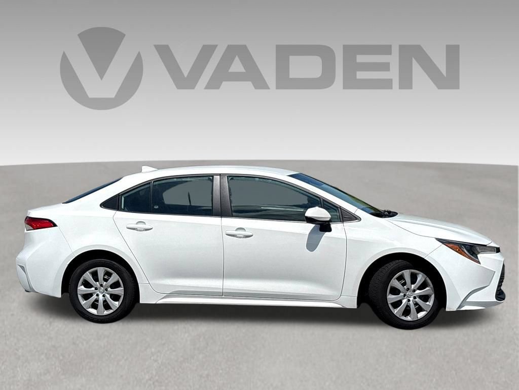 Used 2024 Toyota Corolla LE FWD image 19