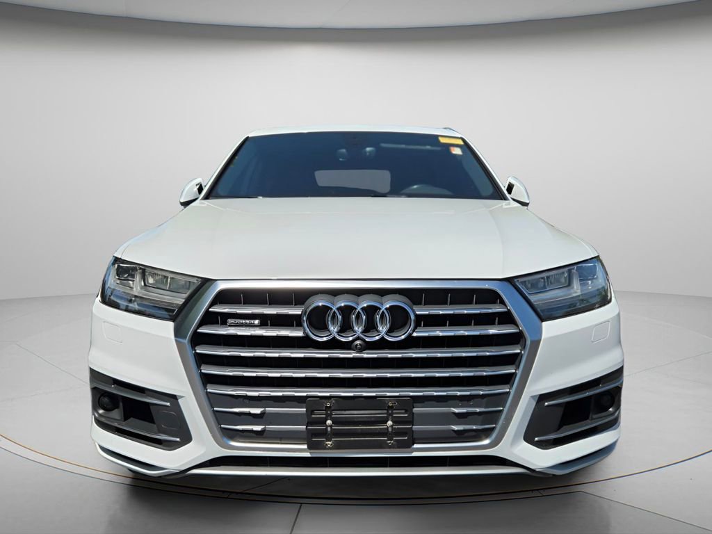 Used 2017 Audi Q7 3.0T Premium Plus w/ Premium Plus Package image 4
