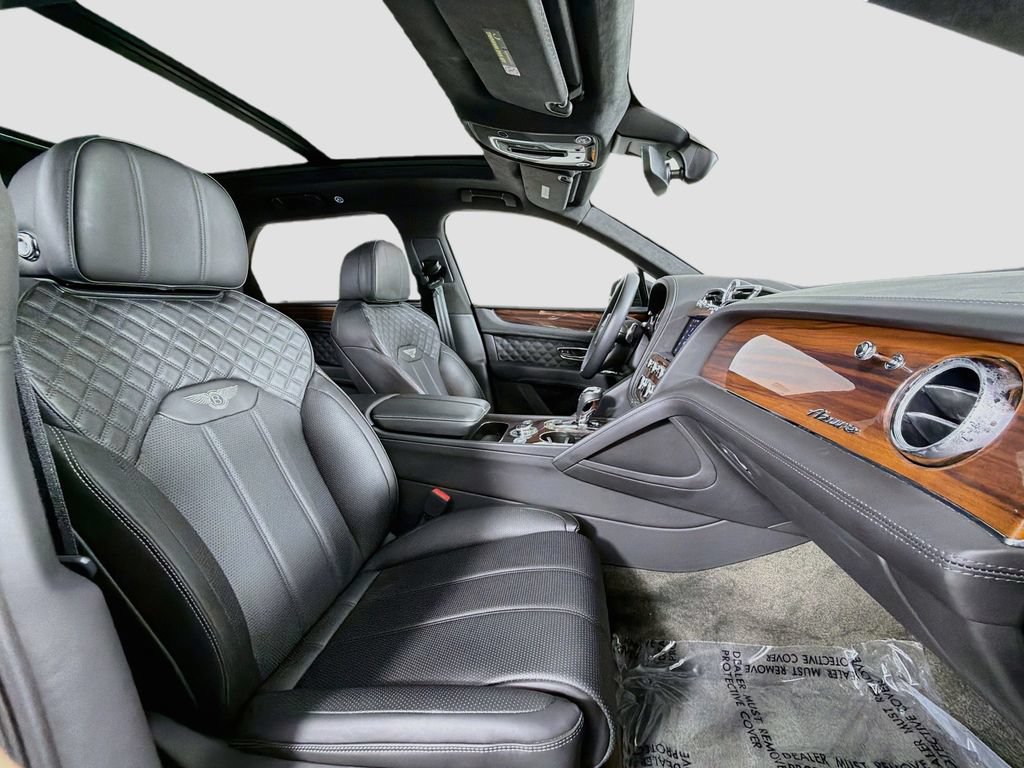 Used 2023 Bentley Bentayga AWD/4WD image 30