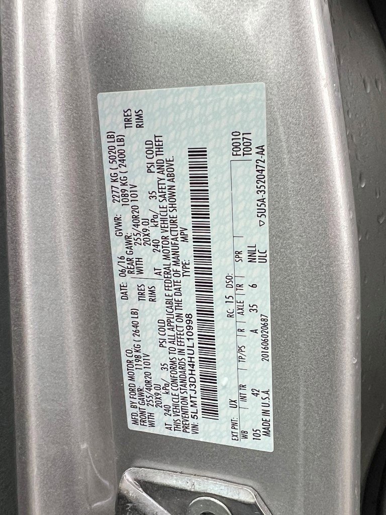 Used 2017 Lincoln MKC Reserve image 32