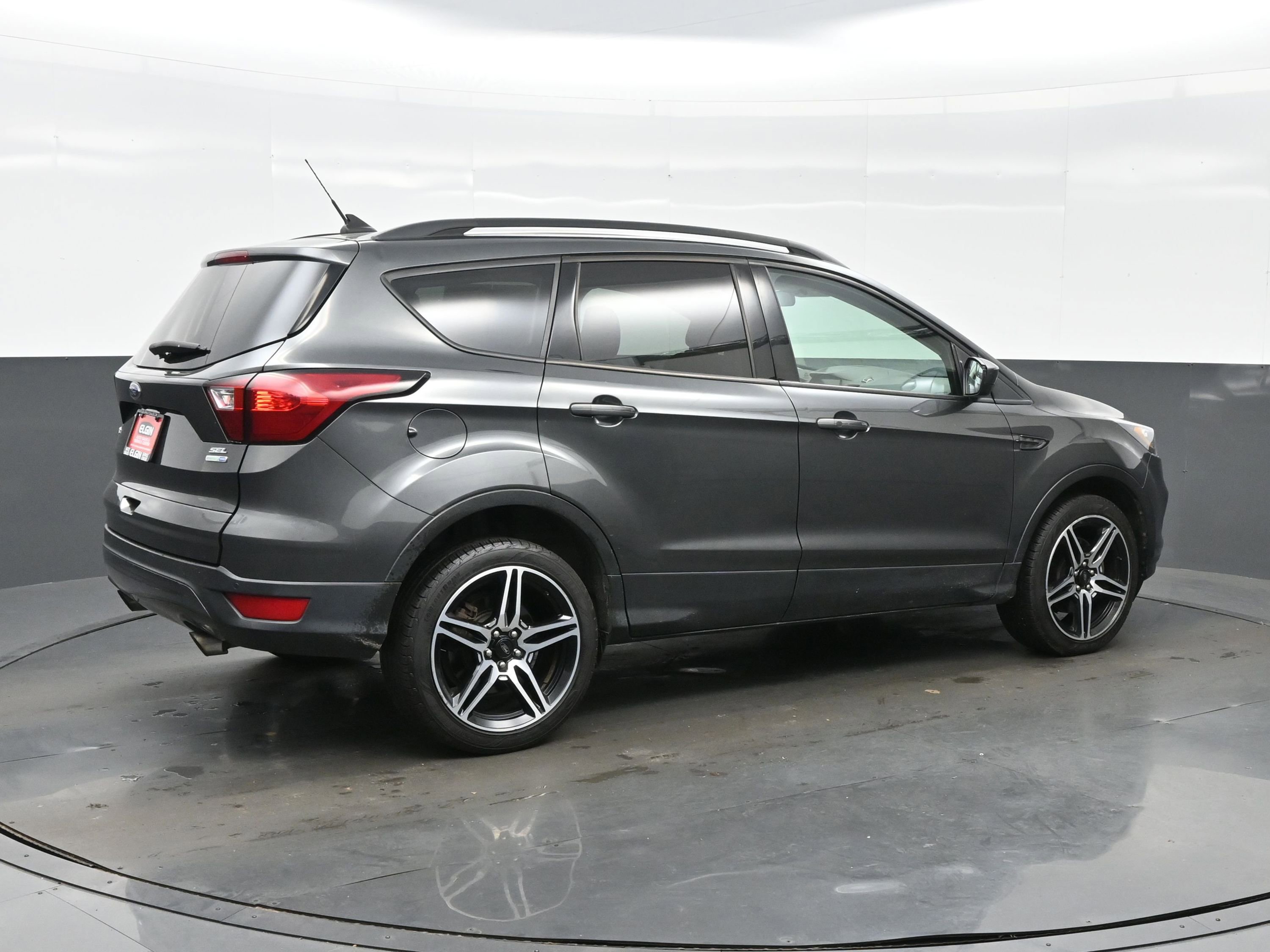 Used 2019 Ford Escape SEL image 6