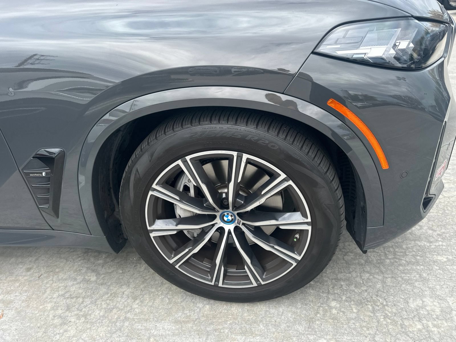 Used 2024 BMW X5 xDrive50e w/ M Sport Package AWD/4WD image 12
