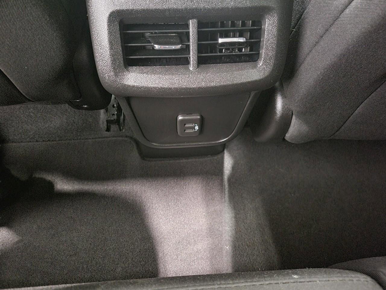 Used 2021 Chevrolet Equinox LT FWD image 23