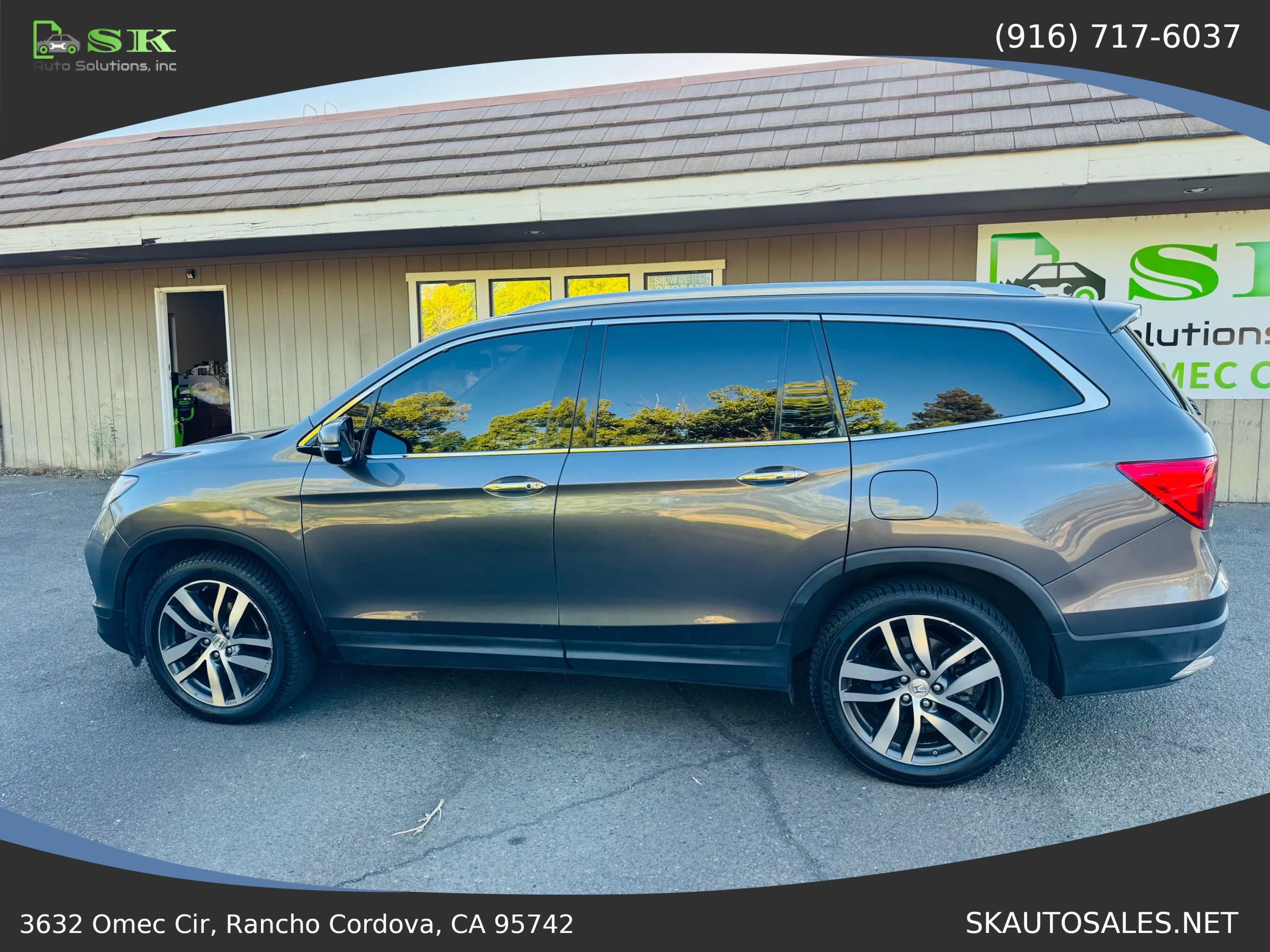 Used 2017 Honda Pilot Touring image 12