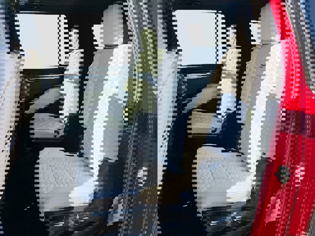 New 2026 Cadillac Escalade ESV Platinum Luxury image 20