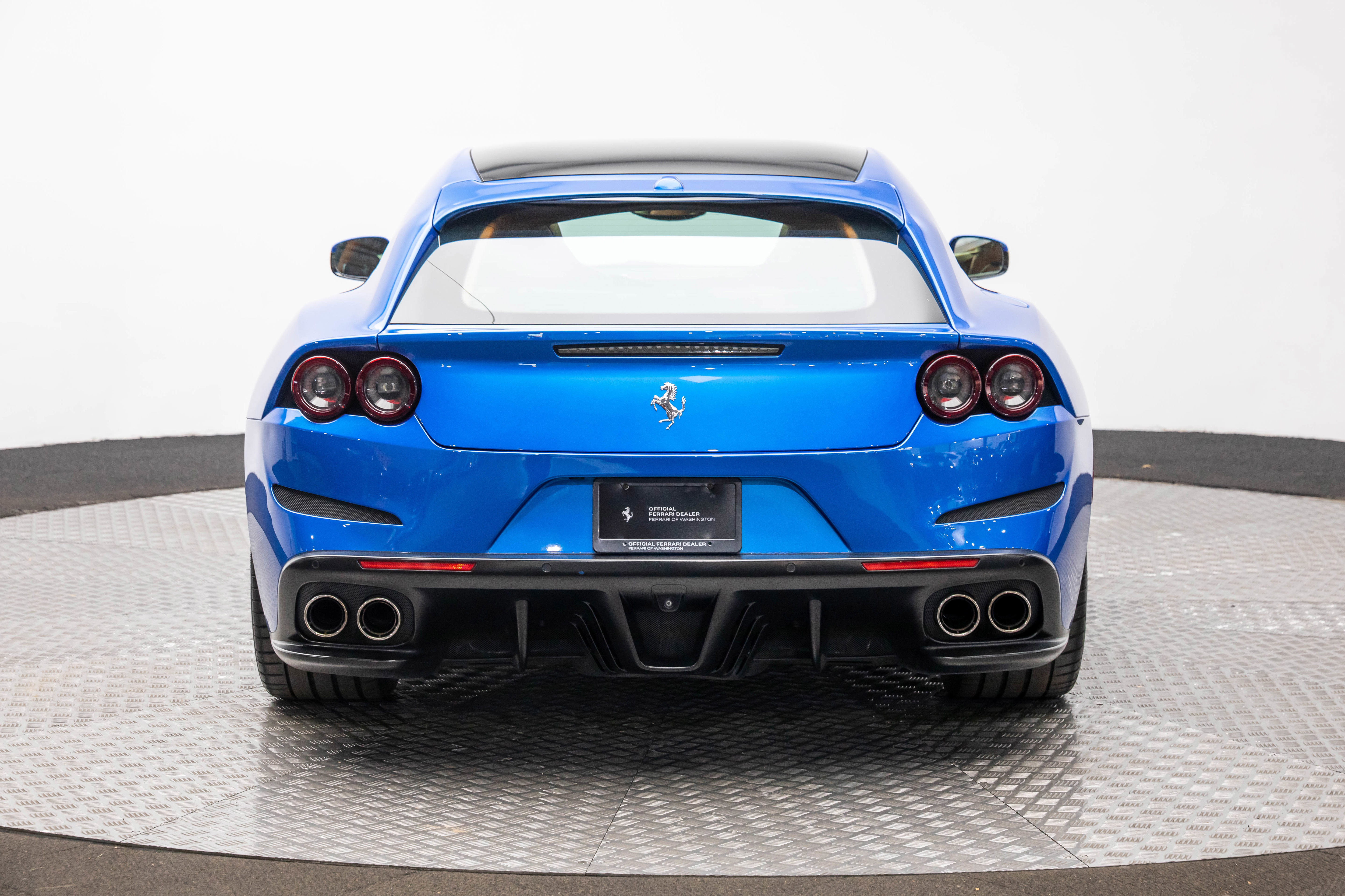 Certified 2018 Ferrari GTC4Lusso image 8