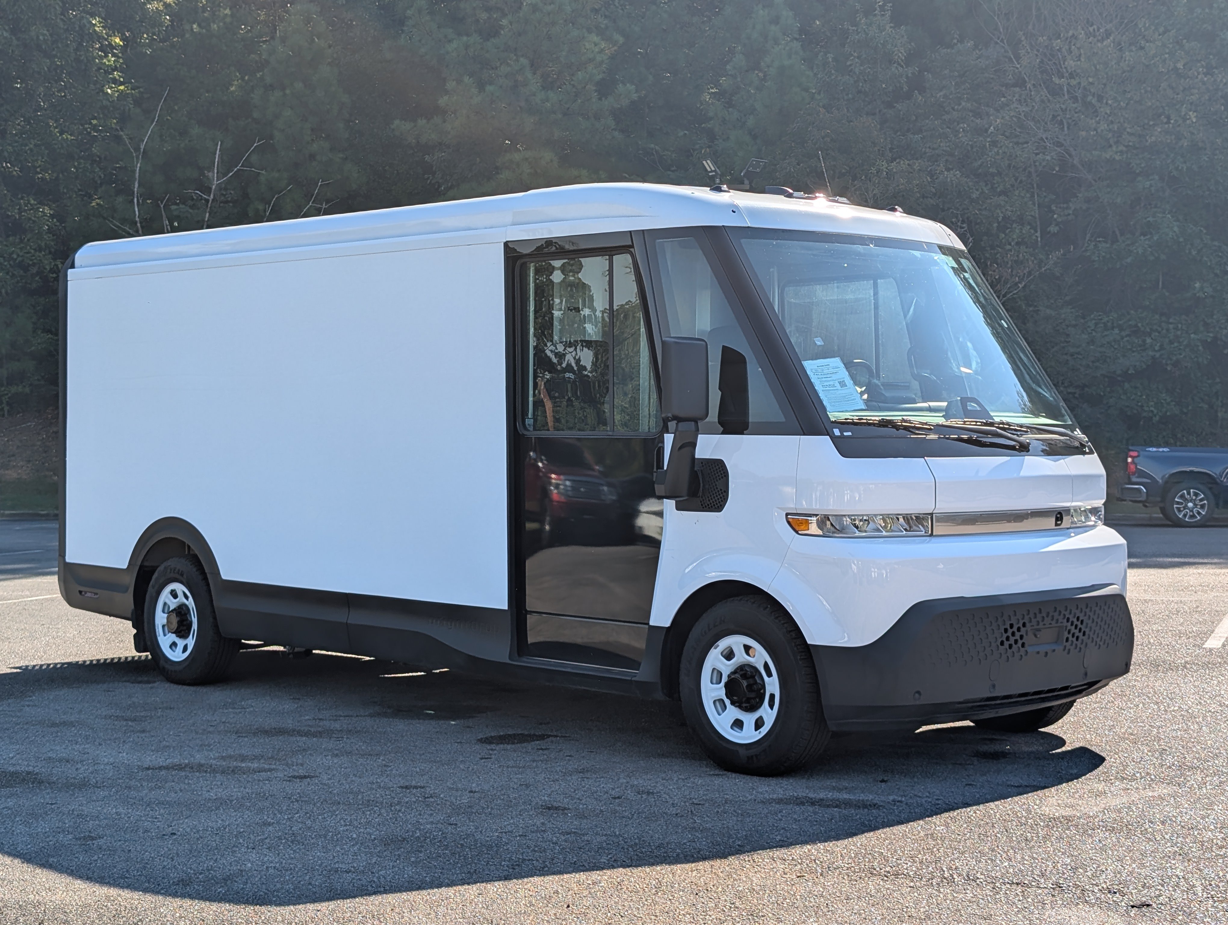 Used 2024 Chevrolet Brightdrop 600 w/ Commercial Equipment Package AWD/4WD image 11