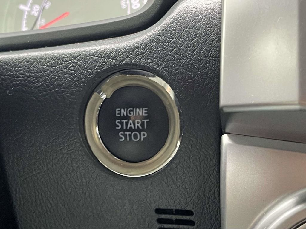 Used 2022 Toyota 4Runner SR5 Premium w/ Moonroof Package image 29