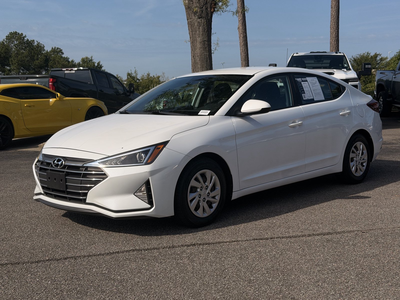 Used 2020 Hyundai Elantra SE w/ Cargo Package (C1) FWD image 7