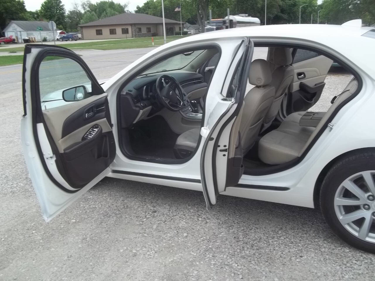 Used 2013 Chevrolet Malibu LT image 9