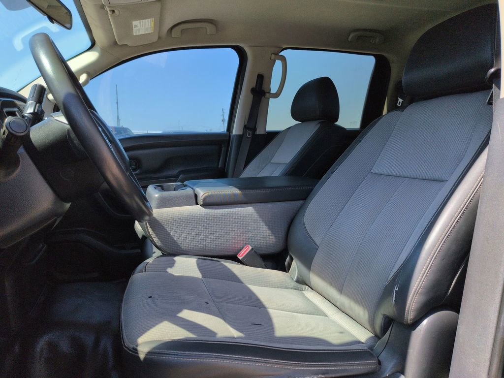 Used 2019 Nissan Titan S w/ S Utility Package image 12