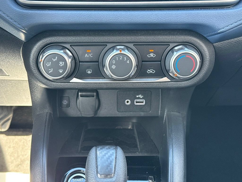 Used 2025 Nissan Versa SV FWD image 20