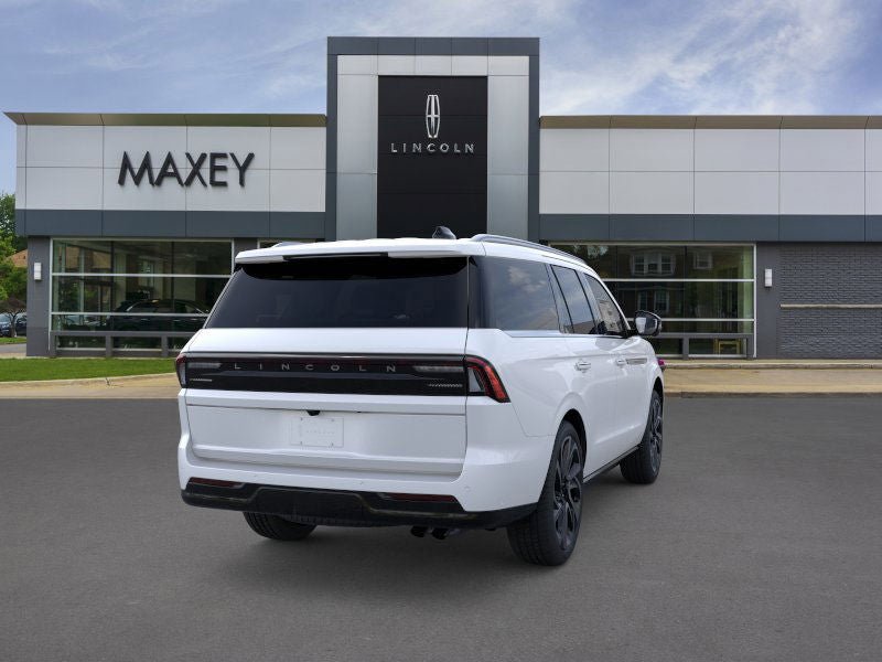 New 2026 Lincoln Navigator Reserve AWD/4WD image 8
