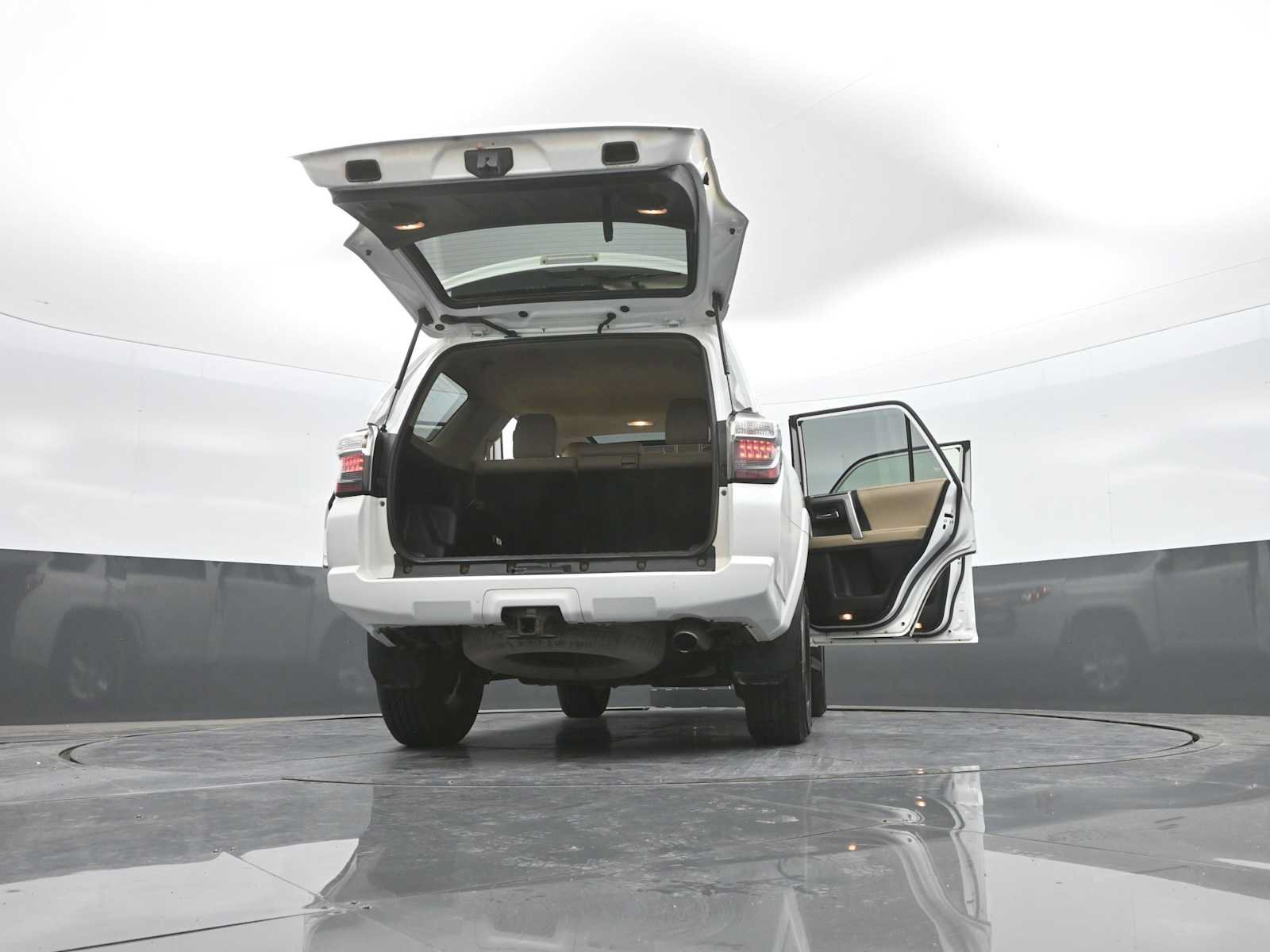 Used 2015 Toyota 4Runner SR5 Premium AWD/4WD image 31