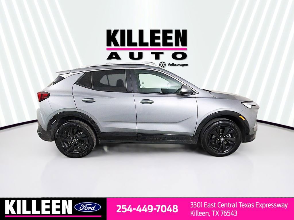 Used 2024 Buick Encore GX Sport Touring image 9