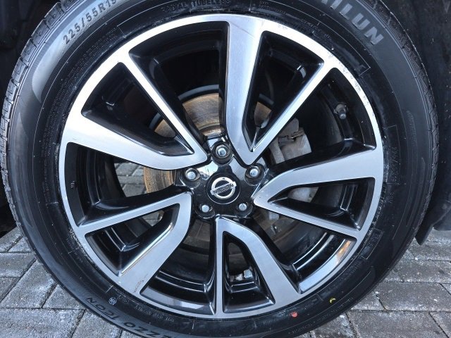 Used 2020 Nissan Rogue SL w/ Premium Package image 7