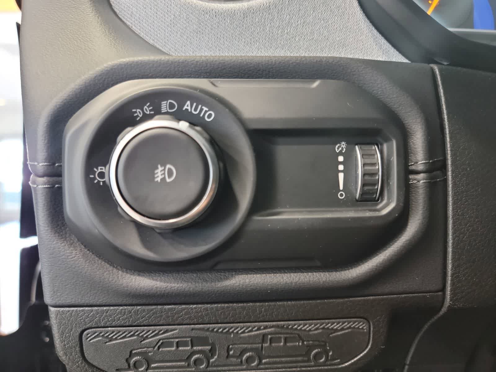 Used 2024 Jeep Wrangler Unlimited Sahara AWD/4WD image 17