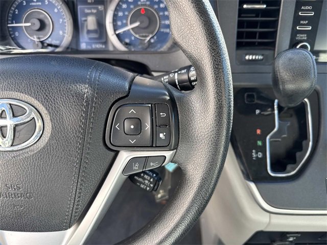 Used 2020 Toyota Sienna LE image 23
