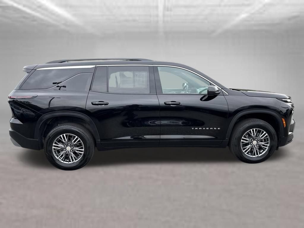 Used 2026 Chevrolet Traverse LT AWD/4WD image 6