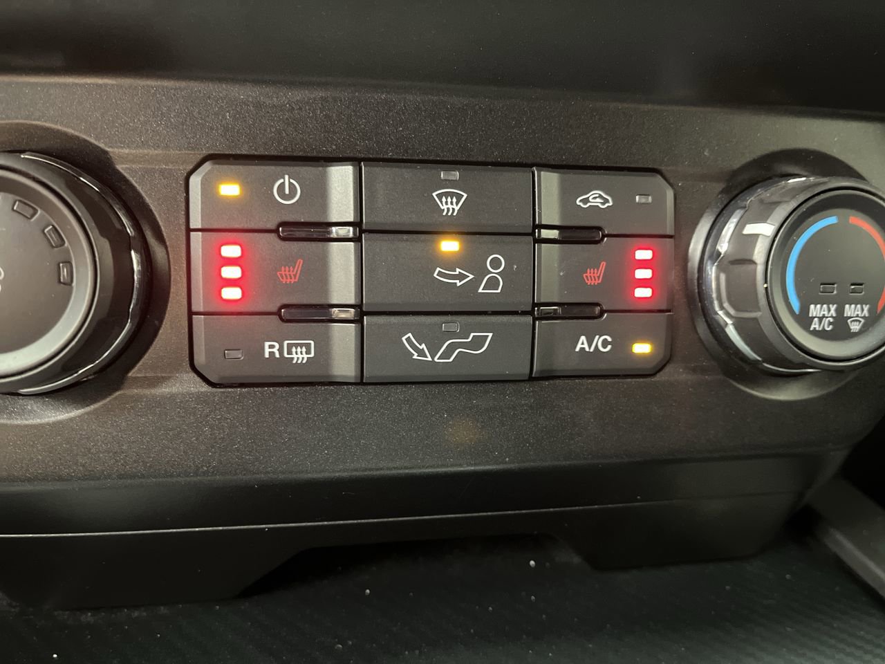 Certified 2020 Ford F150 XLT w/ Equipment Group 302A Luxury AWD/4WD image 28