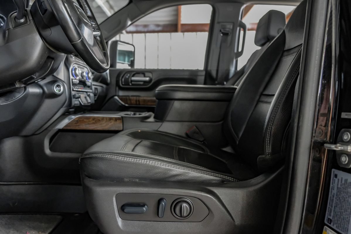 Used 2023 GMC Sierra 2500 Denali w/ Denali Black Diamond Edition AWD/4WD image 30