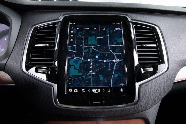 Certified 2025 Volvo XC90 B6 Plus w/ Protection Package Premier image 16