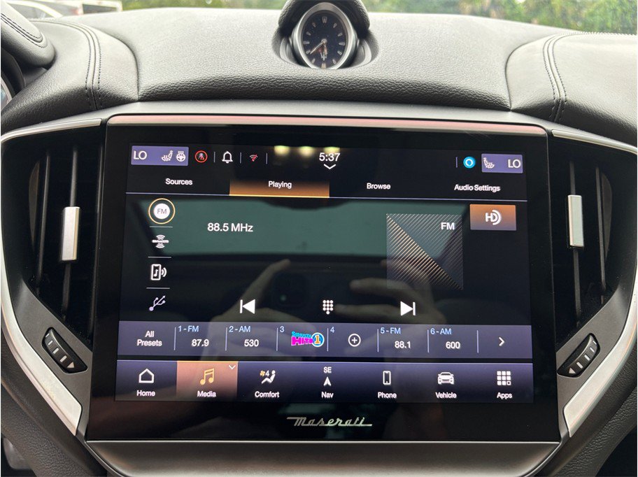 Used 2021 Maserati Ghibli S RWD image 25