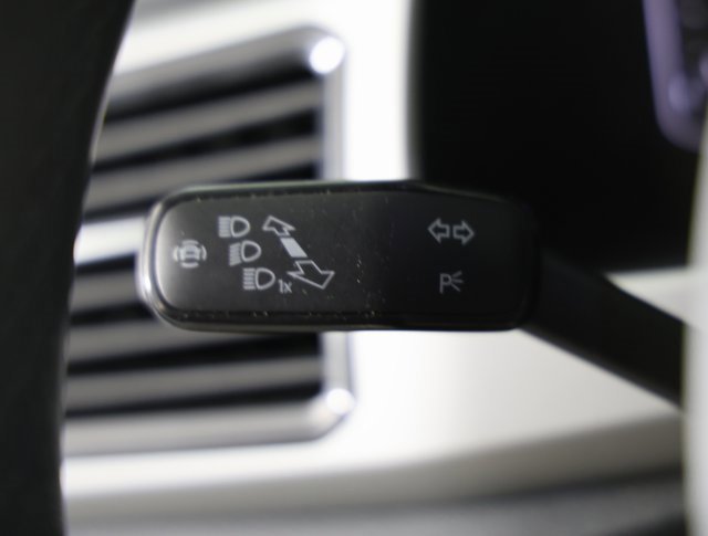 Used 2023 Volkswagen Atlas SEL R-Line image 24