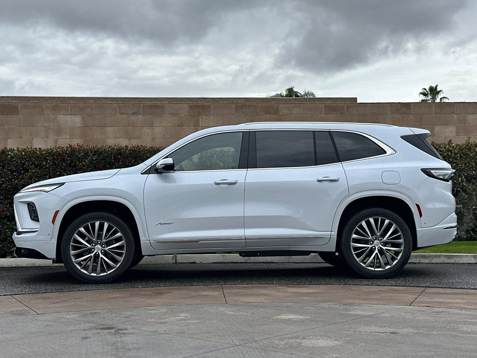New 2026 Buick Enclave Avenir w/ Super Cruise Package FWD image 7