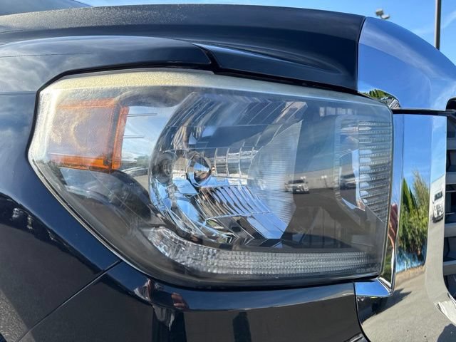 Used 2018 Toyota Tundra SR5 w/ SR5 Upgrade Package AWD/4WD image 9