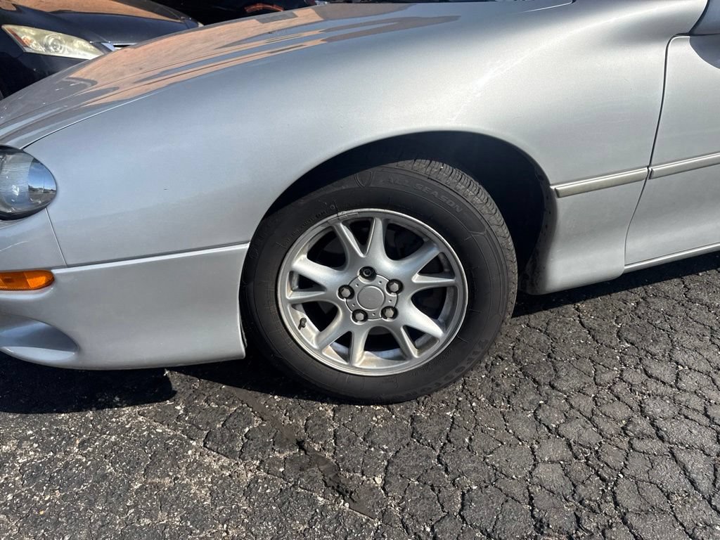 Used 2002 Chevrolet Camaro LT w/ Preferred Equipment Group 1 RWD image 2