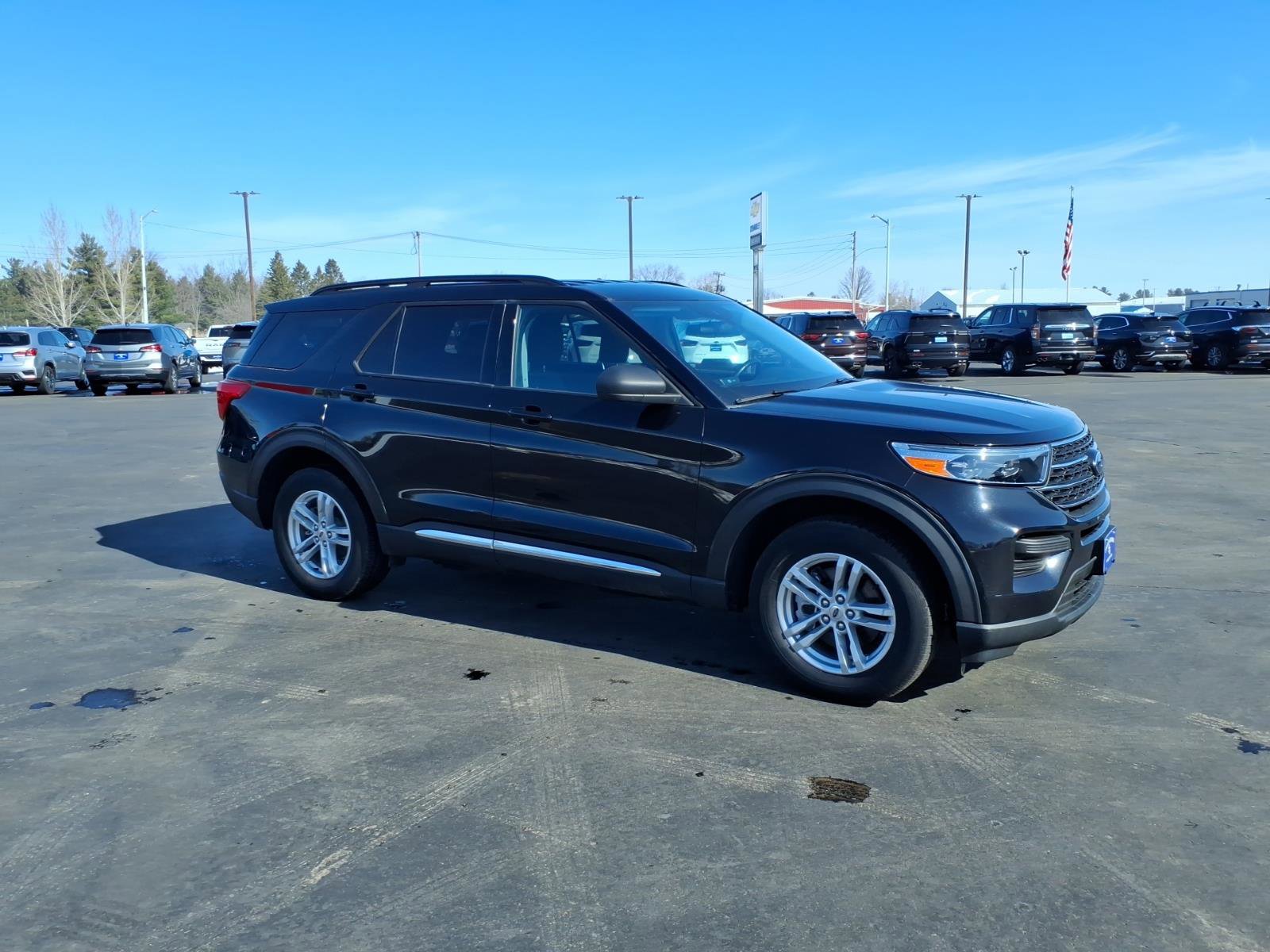 Used 2022 Ford Explorer XLT image 8