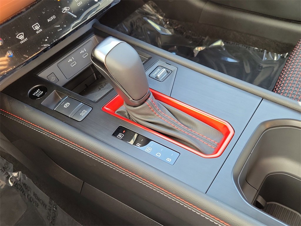 New 2026 Nissan Kicks SR w/ SR Premium Package image 10