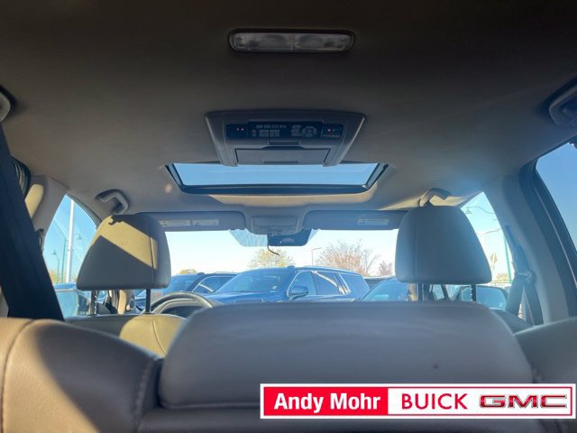 Used 2017 Honda Pilot Touring image 12