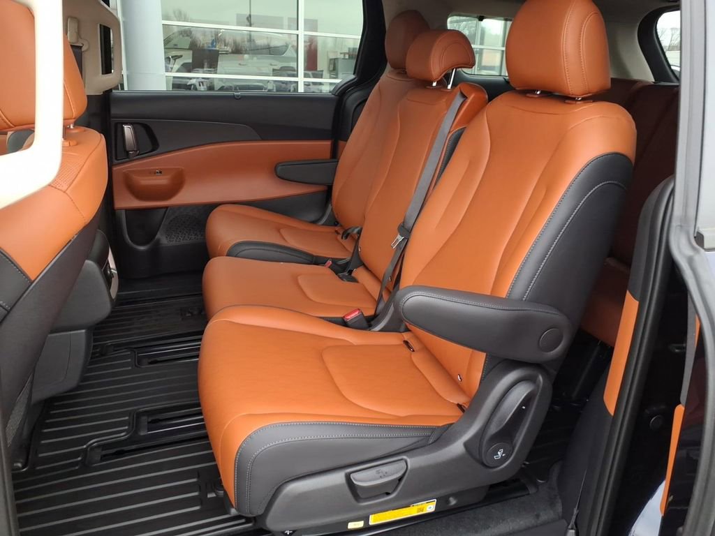 New 2026 Kia Carnival EX image 10