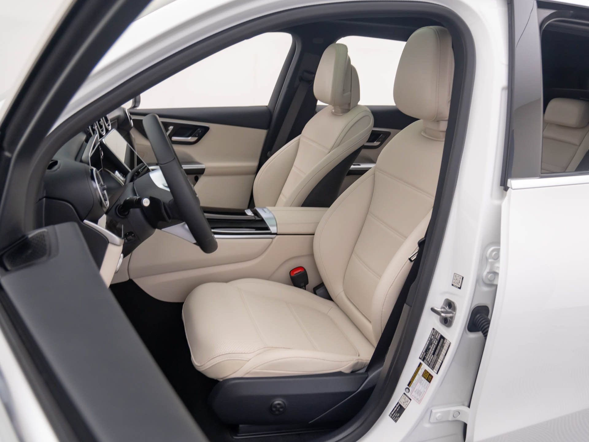 New 2026 Mercedes-Benz GLC 300 4MATIC image 15