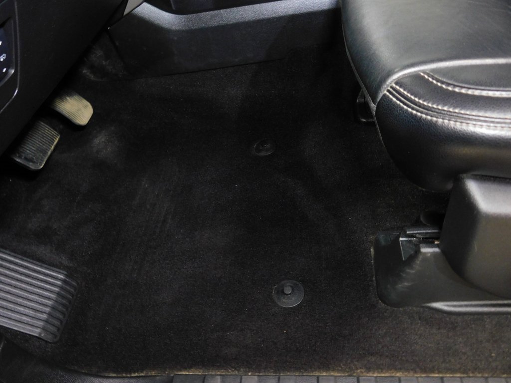 Used 2019 Ford F150 Lariat image 35