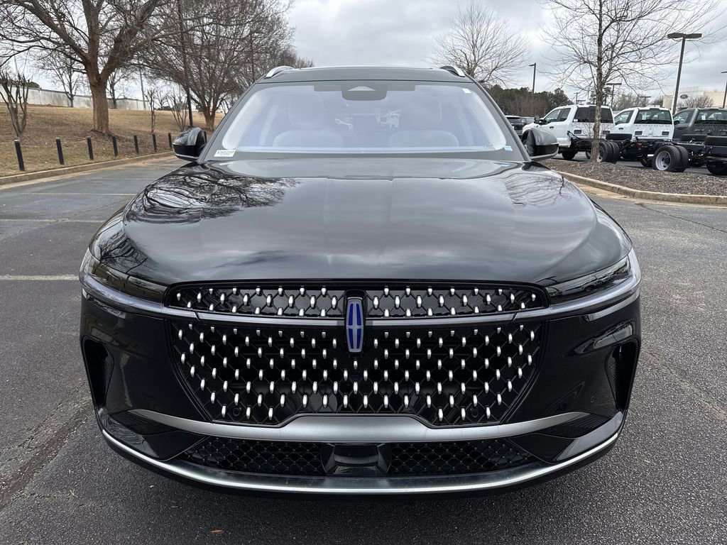 Used 2025 Lincoln Nautilus Reserve image 3