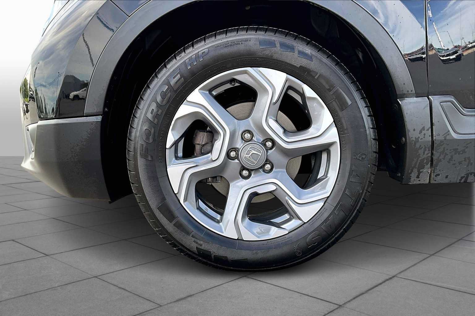 Used 2018 Honda CR-V EX image 10