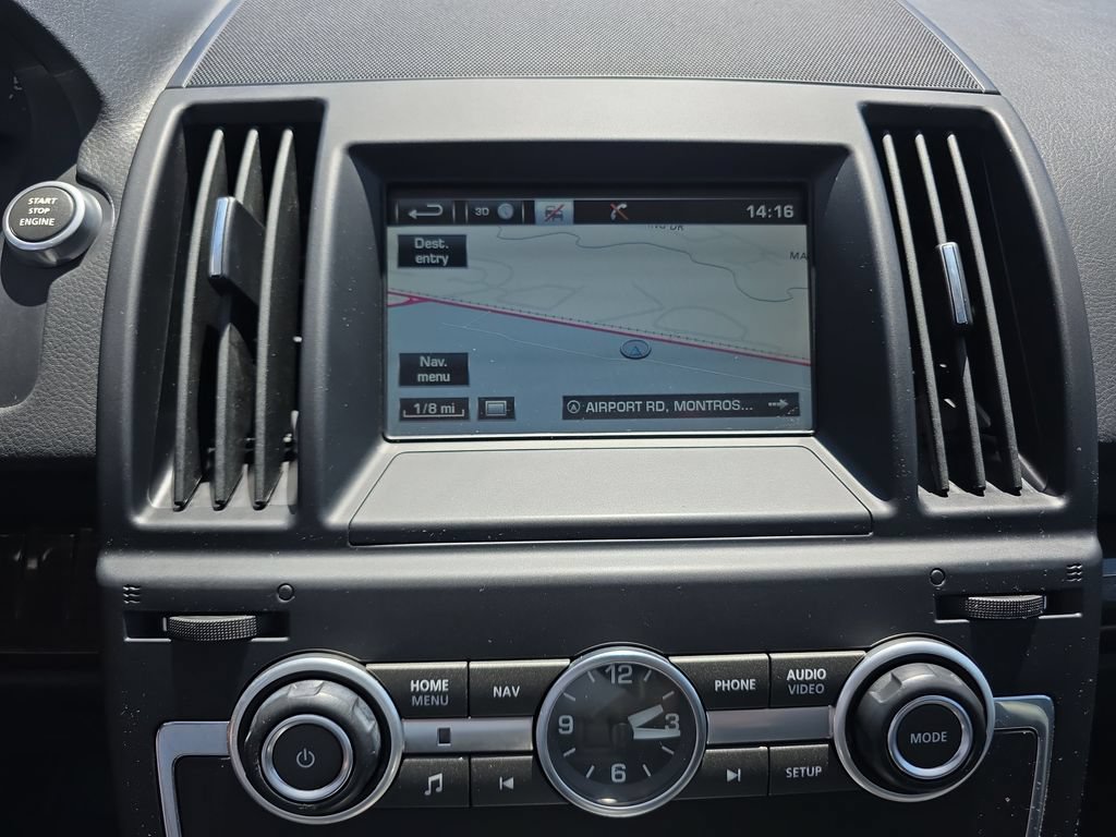 Used 2015 Land Rover LR2 AWD/4WD image 22
