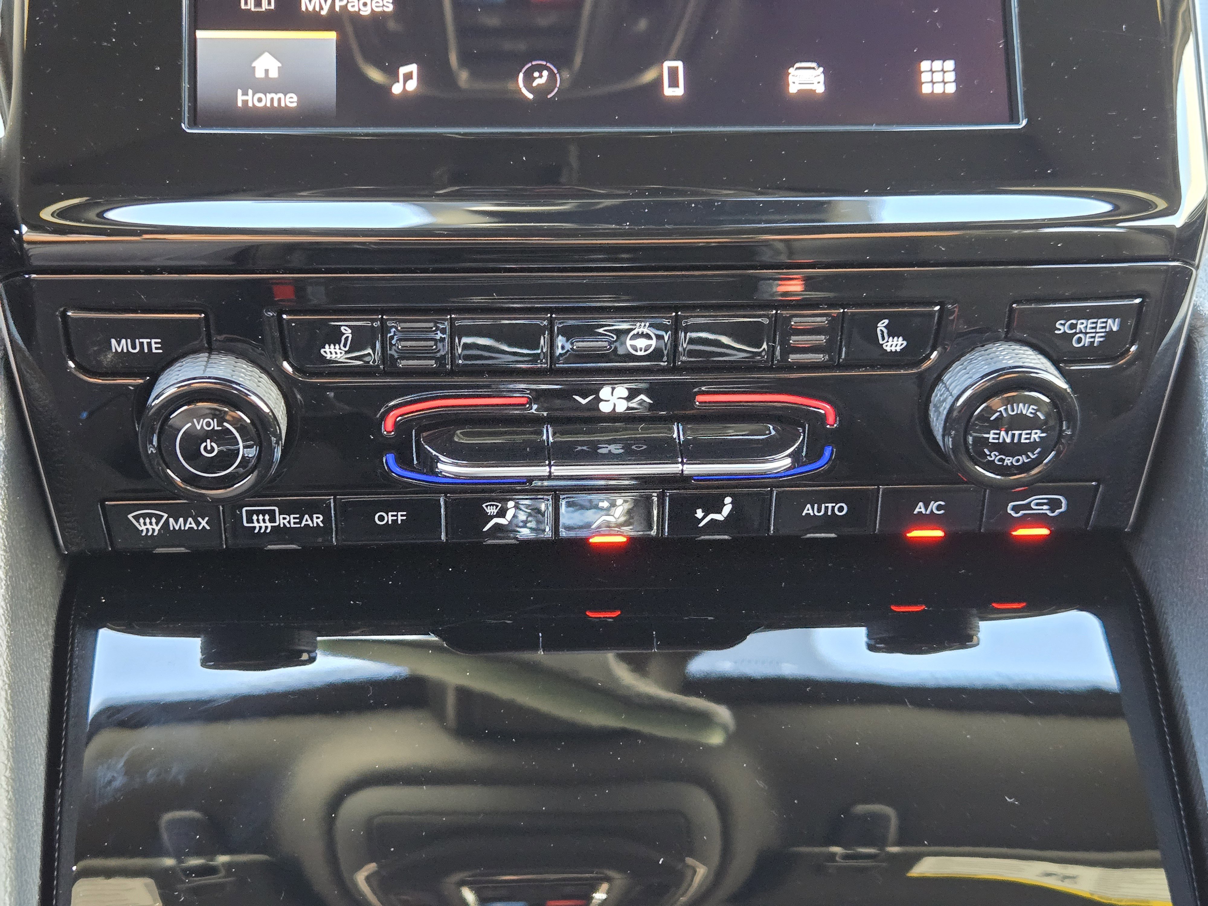 New 2025 Jeep Grand Cherokee Altitude image 16