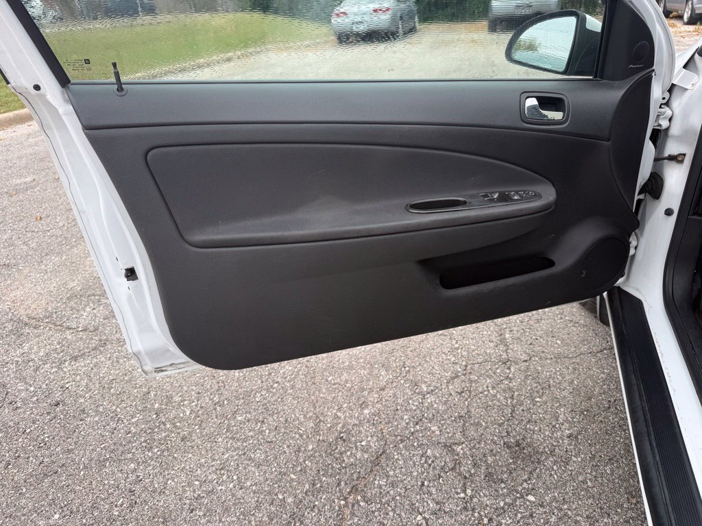 Used 2005 Chevrolet Cobalt LS w/ Preferred Equipment Group FWD image 13