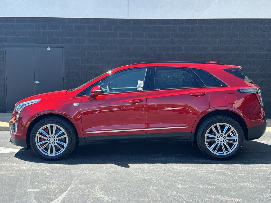 New 2026 Cadillac XT5 Sportv w/ LPO, Floor Liner Package AWD/4WD image 2