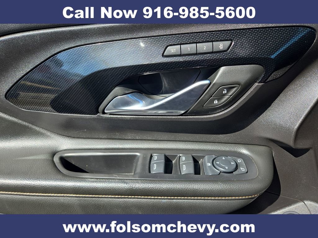 Used 2024 GMC Terrain AT4 image 25