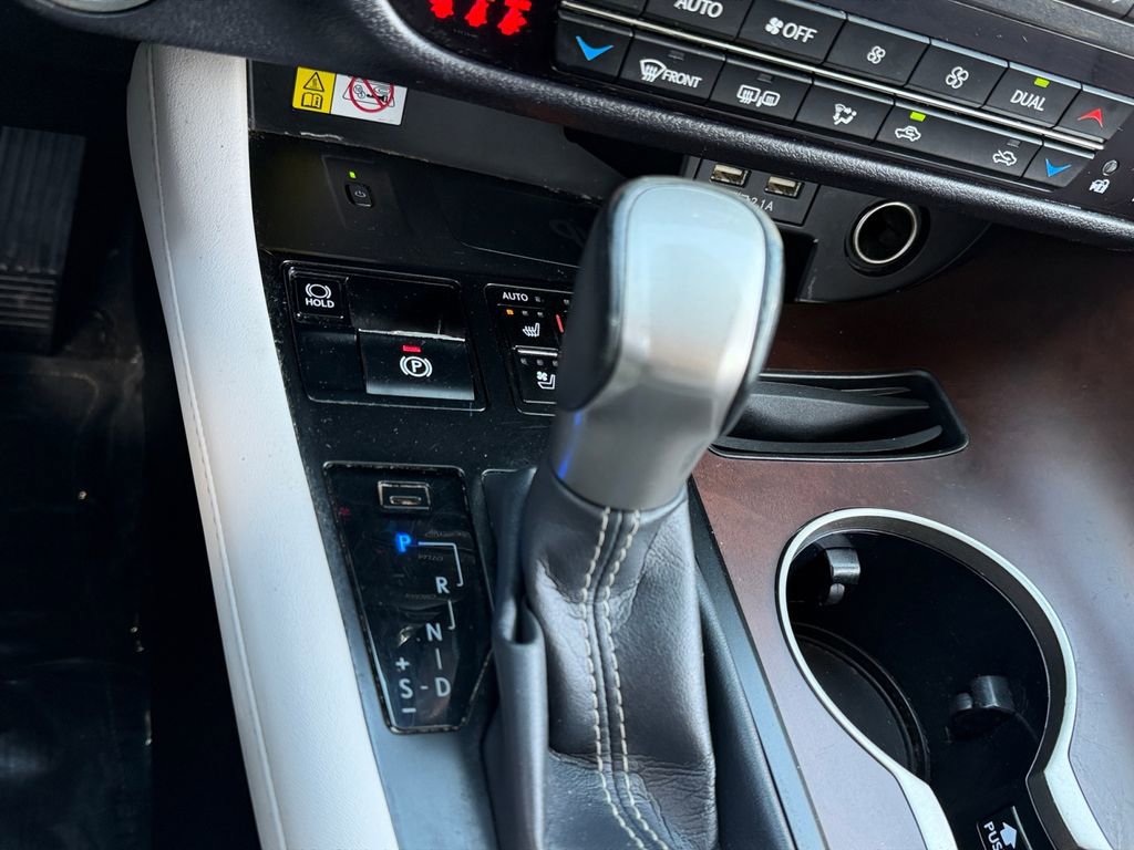 Used 2022 Lexus RX 450h AWD w/ Premium Package image 22